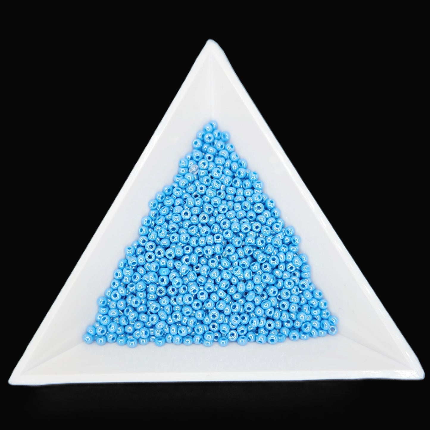11-68050, Czech Charlotte, 8.2g Op Lt Blue Luster