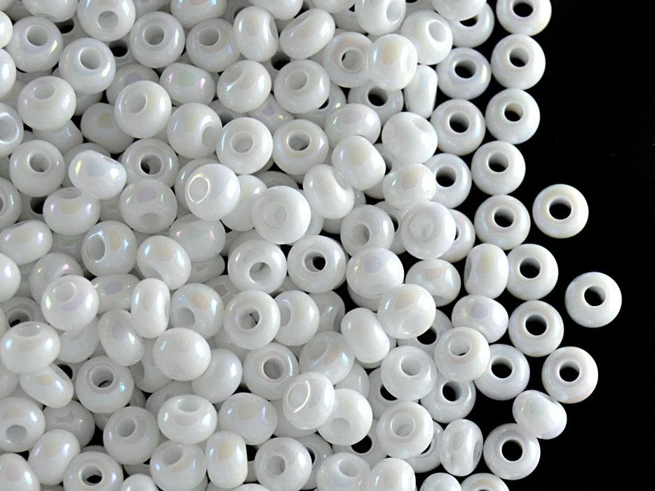 11-03050, Czech 22g Opaque Chalk White