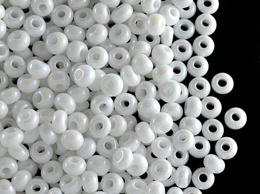 11-03050, Czech 22g Opaque Chalk White