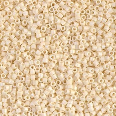 DB00-0883, Miyuki 5.2g Matte Opaque Cream AB
