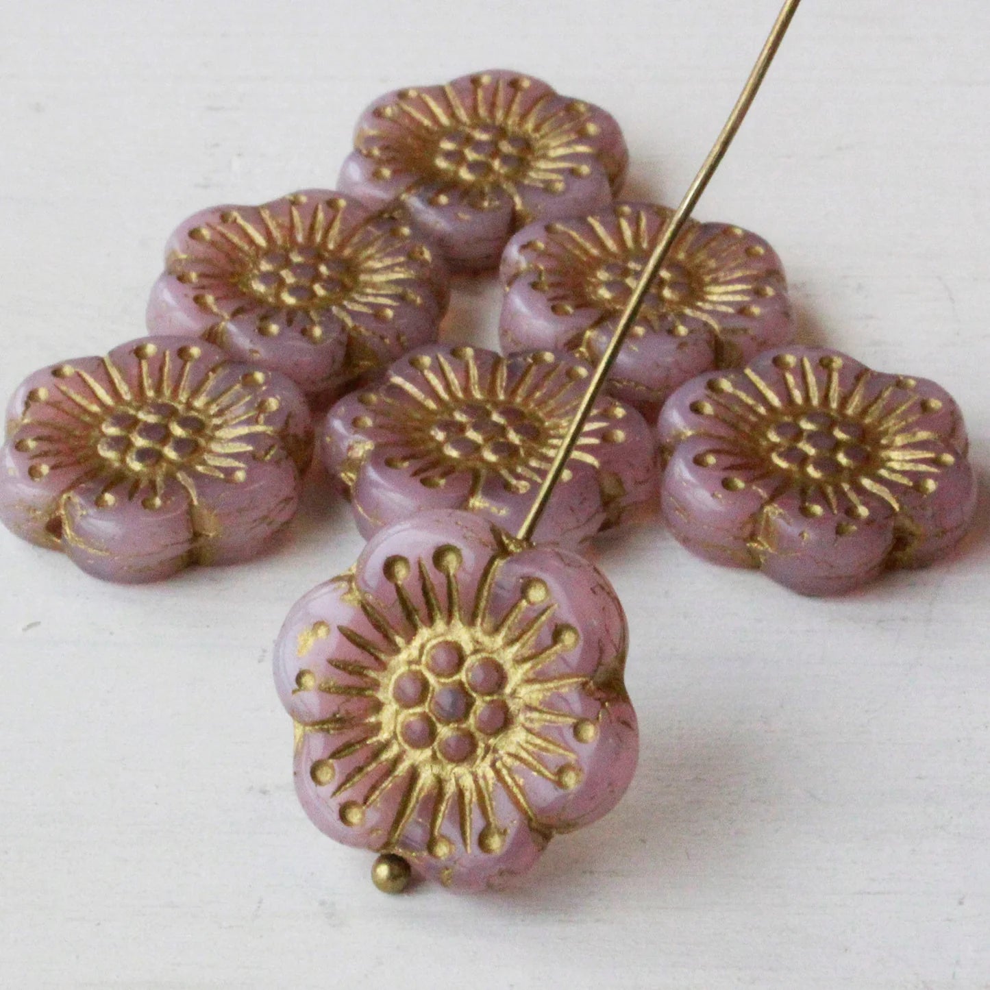 Czech Pressed - Anemone Flower, 14mm Individual