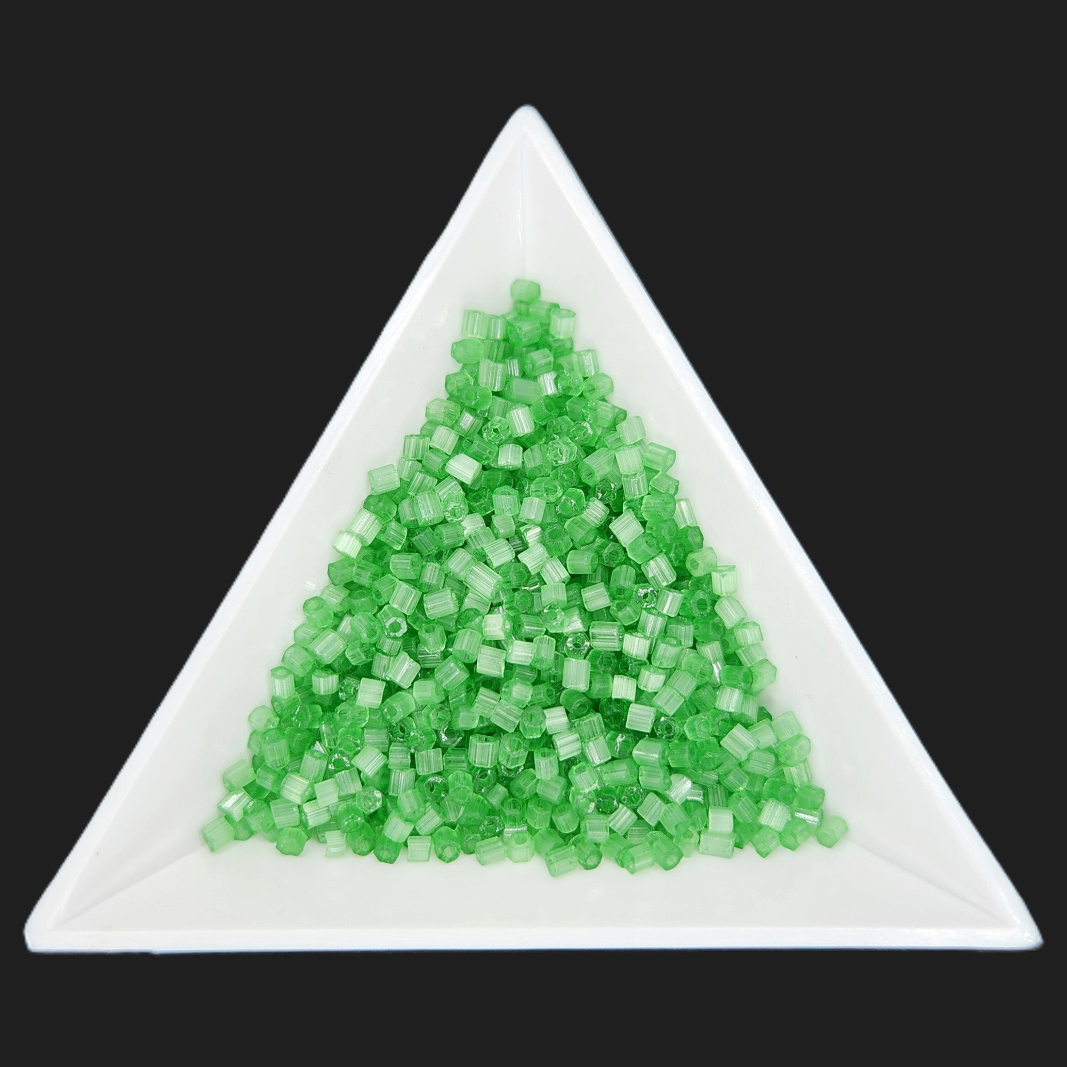 10C-05661, Czech 2 Cut  22g Satin Dark Green SOLGEL