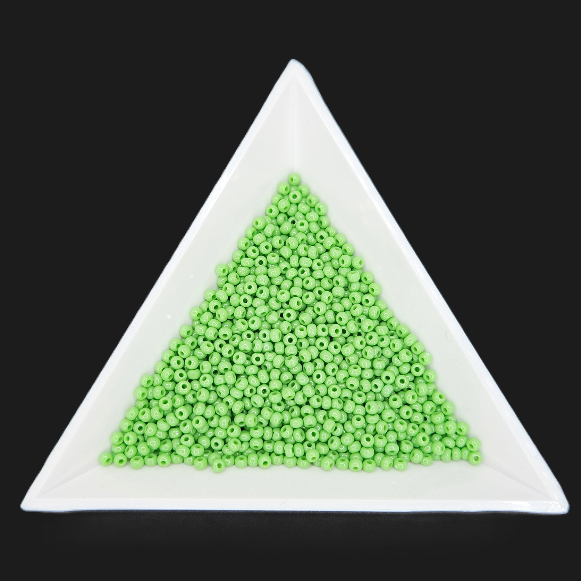 11-53230, Czech Charlotte, 8.2g Op Lt Green