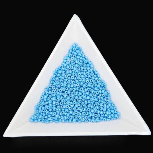 11-68050, Czech Charlotte, 8.2g Op Lt Blue Luster