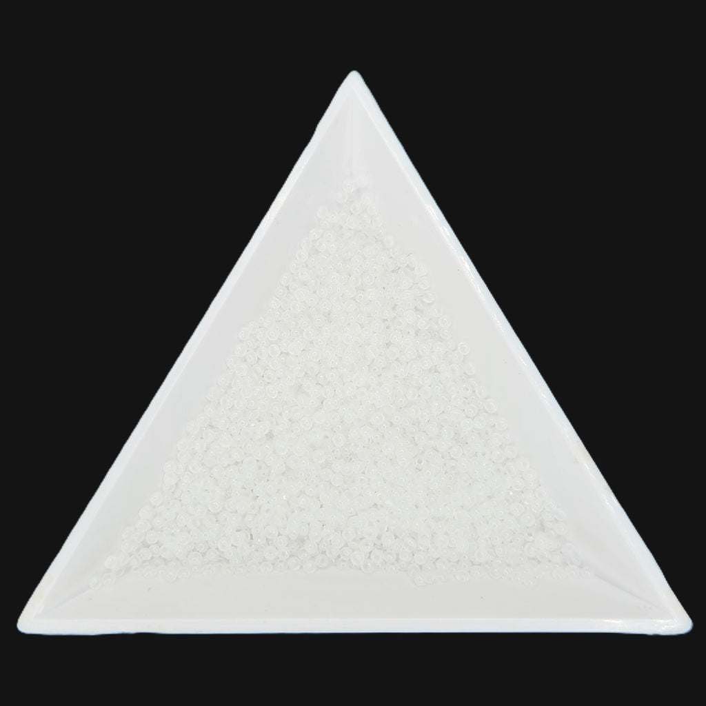 13-02090, Czech Charlotte 8.2g White Opal