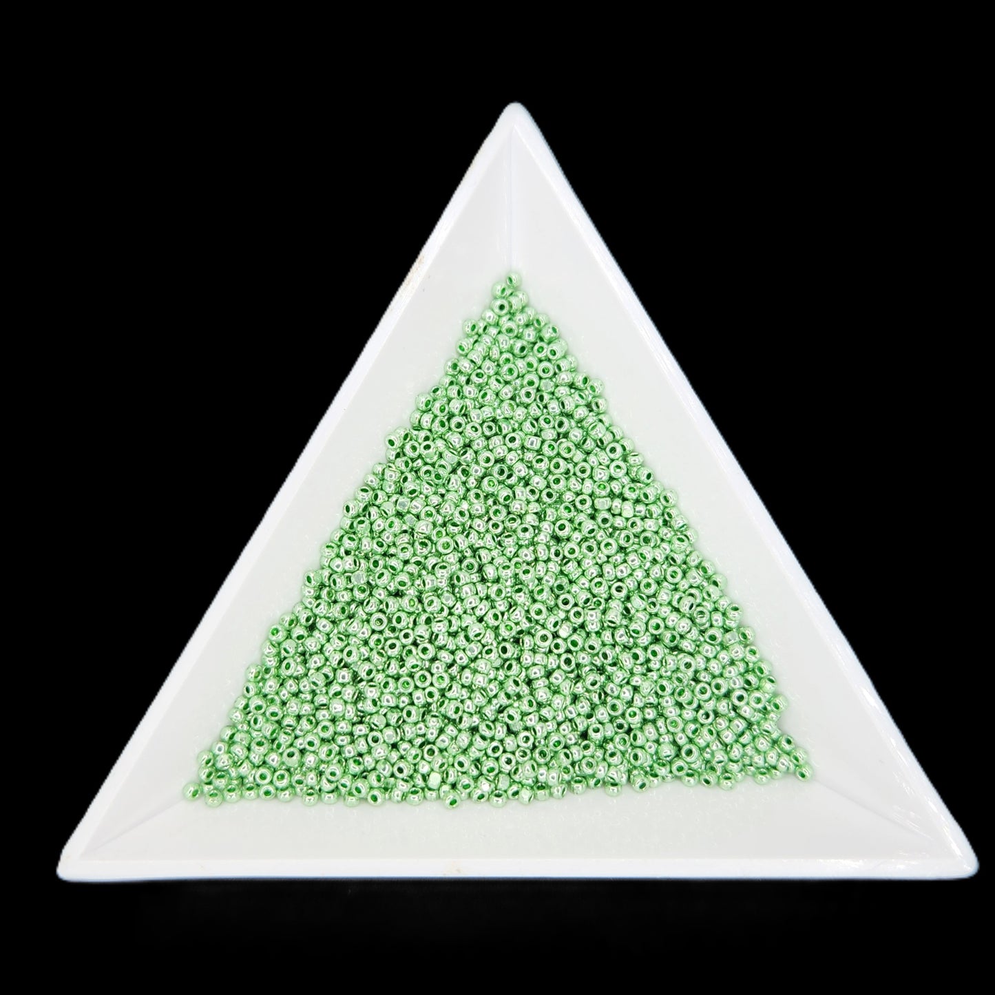 13-18556, Czech Charlotte 8.2g Metallic Green Terra