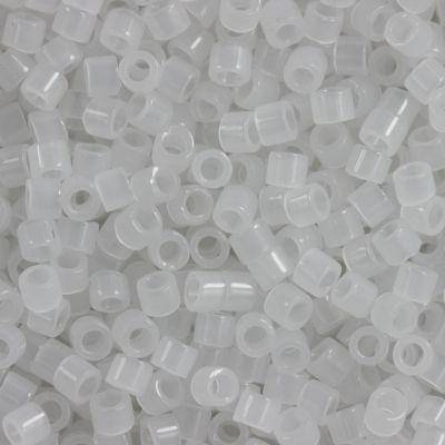 DB00-0220, Miyuki 5.2g White Opal
