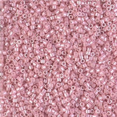 DB00-1907, Miyuki 5.2g Opaque Rosewater Luster